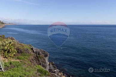 App + posto auto con accesso privato al mare