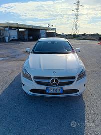 Mercedes CLA SW 1.5 Diesel  Bianca - Neopatentati 