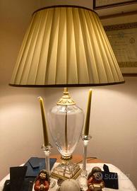 Lampada da tavolo in stile neoclassico