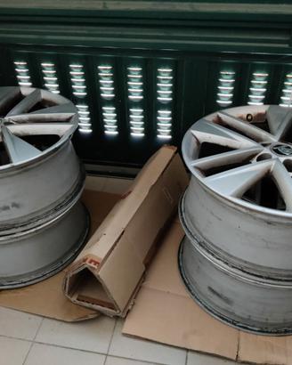 4 cerchi in lega 17" per Skoda Fabia
