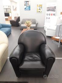 Poltrona in pelle modello Venere colore nero