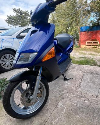 Aprilia sr esquire