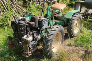 Trattore 4x4 Ruggerini con rimorchio