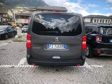 Peugeot Traveller passo lungo