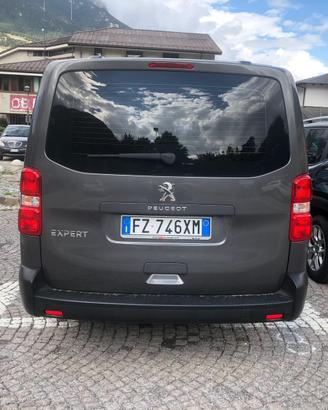 Peugeot Traveller passo lungo