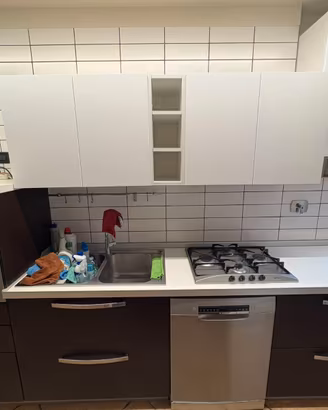 cucina completa di elettrodomestici