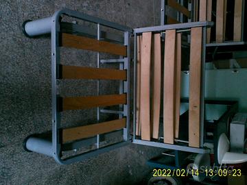 Poltrone a letto complete di braccioli
