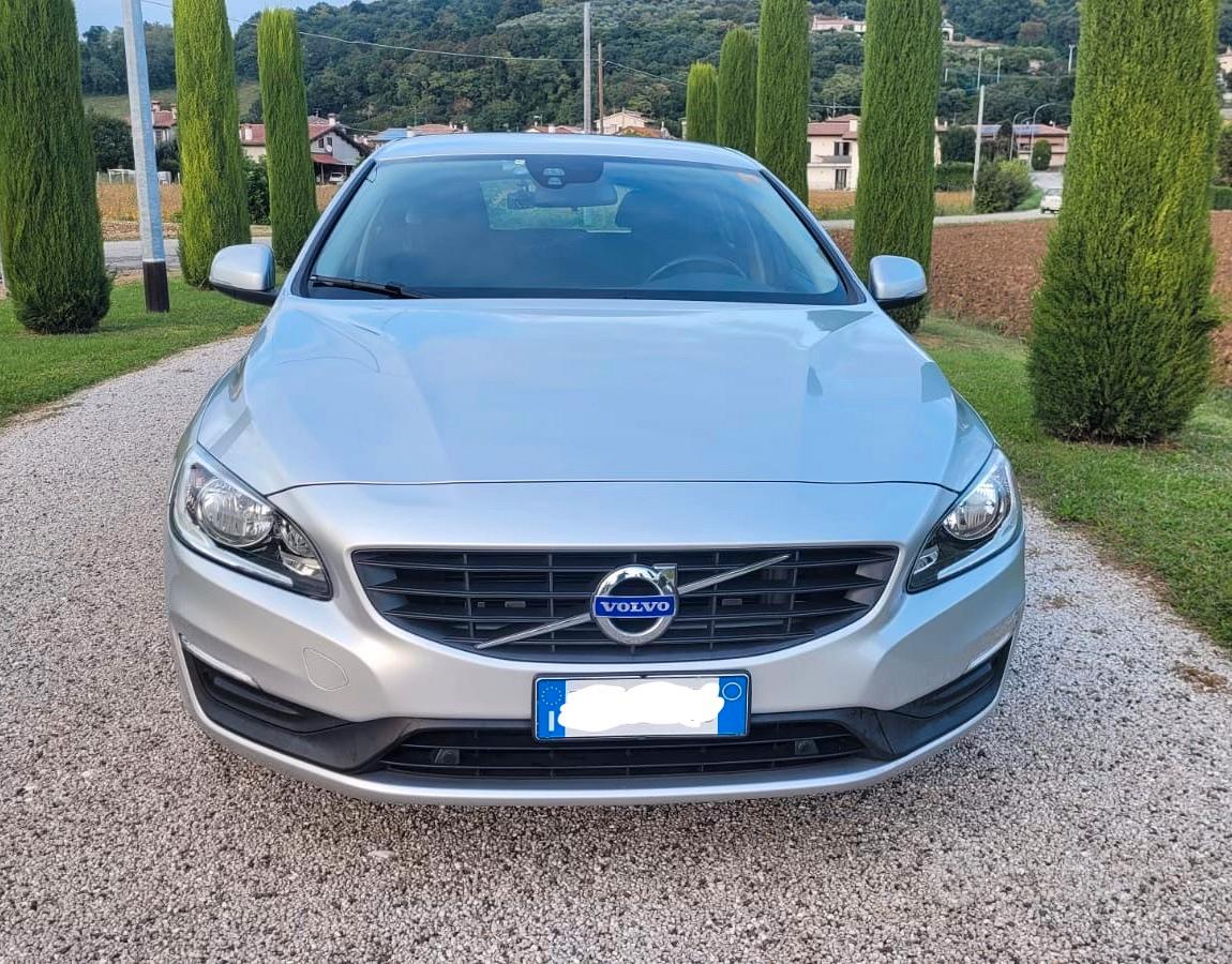VOLVO V60 (2018-->)