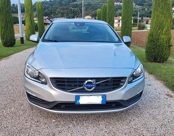 VOLVO V60 D3 KINETIC Business Plus 2018
