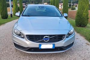 VOLVO V60 D3 KINETIC Business Plus 2018