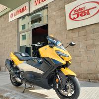 YAMAHA T-MAX 560