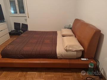 Letto cuoio marca Baxter