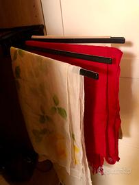 Porta pantaloni estraibile.