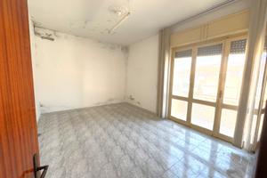 Ampio appartamento con balconi e soffitta