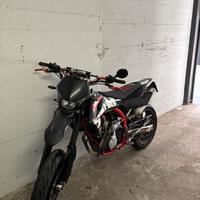 Motard Swm sm r 125 factory