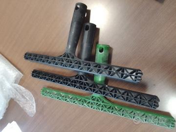 Lavavetri : accessorio da utilizzare per la spugna