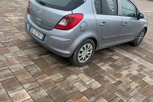 Opel corsa 1.3 2007