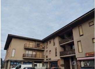 Trilocale a Pontida