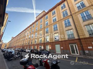 Immobile di 2350 m² con 5 locali a Genova