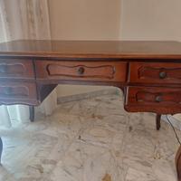 Scrivania classica