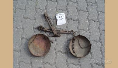 Bilancia depoca con 2 piatti