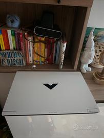 rtx3060 HP VICTUS  16 bianco ,Ryzen7 gaming laptop