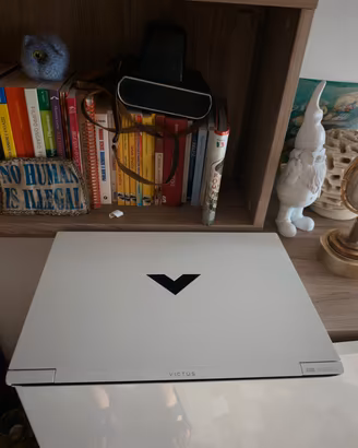 rtx3060 HP VICTUS  16 bianco ,Ryzen7 gaming laptop