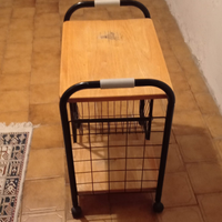 Carrello con ruote