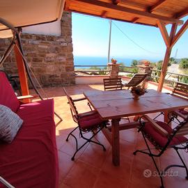 Ampio appartamento vista mare