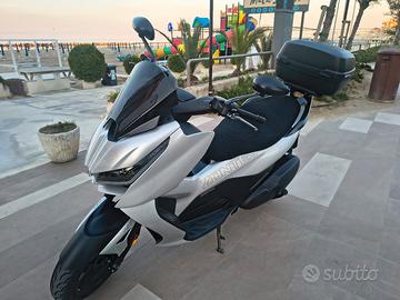 Scooter Zontes 350D
