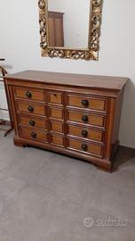 Comò cassettiera in legno in stile classico