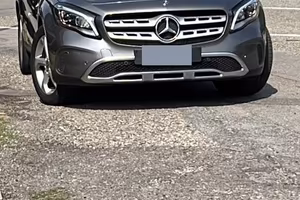 MERCEDES GLA 180 Business Extra