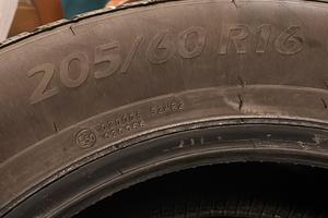 Gomme automobile