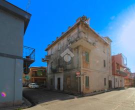 PORZIONE DI BIFAMILIARE A ROSETO DEGLI ABRUZZI