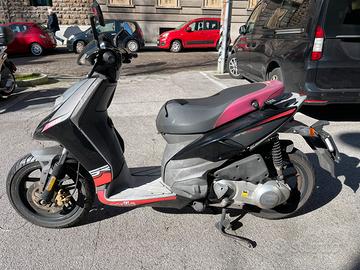 APRILIA SR MOTARD 125 cc (anno 2013)