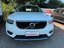 volvo-xc40-t2-geartronic-momentum-core