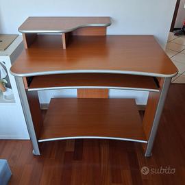 Scrivania mobile per cameretta