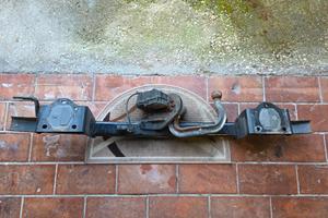 Traversa con gancio traino elettrico BMW E92