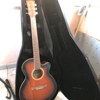 chitarra acustica amplificata