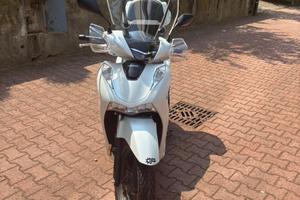 Honda SH 125 AD 2024 – 7.500 km + Accessori