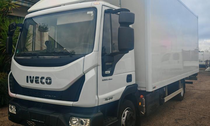 Iveco eurocargo 75 e 21 cassa e pedana