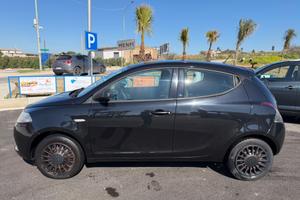 Lancia Ypsilon 1.2 69 CV 5 porte Elefantino Blu