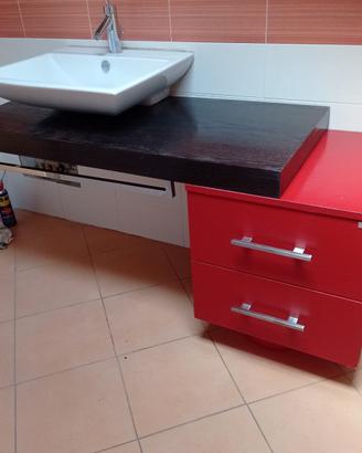 Mobile bagno con lavabo