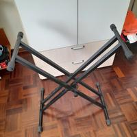 supporto tastiera universale solo ritiro a Piacenz