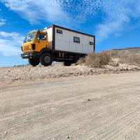 Camion camperizzato 4x4 Expedition Truck Mercedes
