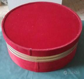 Scatola in velluto rosso