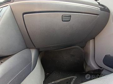 Cassetto portaoggetti BMW 120 del 2006