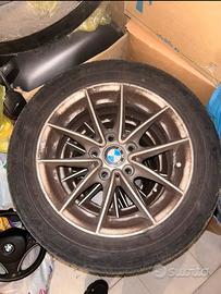 4 cerchi in lega con gomme da 16 bmw