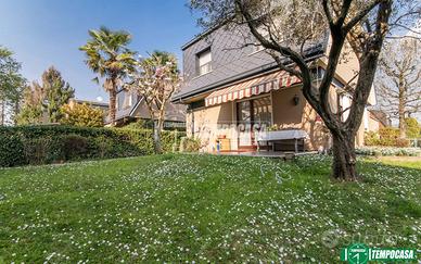 VILLA in complesso residenziale con Piscina e Tenn