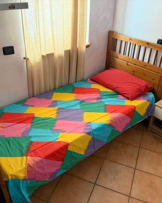 2 letti singoli in legno